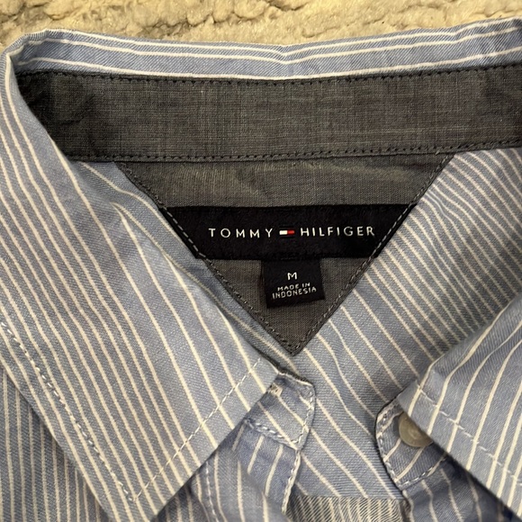 Tommy Hilfiger - Picture 3 of 3